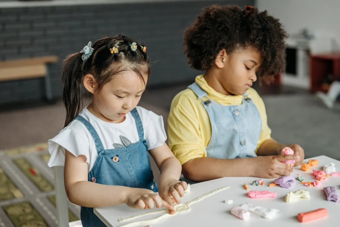vaga de Auxiliar de Creche