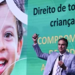 Decisão de Moraes libera quatro envolvidos em fraude de cartões de vacina de Bolsonaro