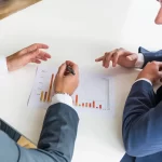 Construindo uma Carreira Sólida no Mundo das Finanças: 7 Passos Essenciais